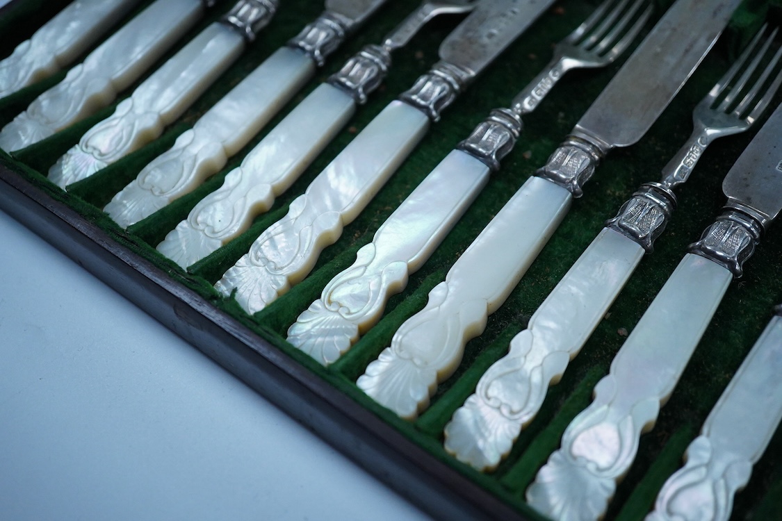 A set of six pairs of early Victorian mother of pearl handled silver dessert eaters, Aaron Hatfield & Sons, Sheffield, 1839/40, knife 19.6cm.